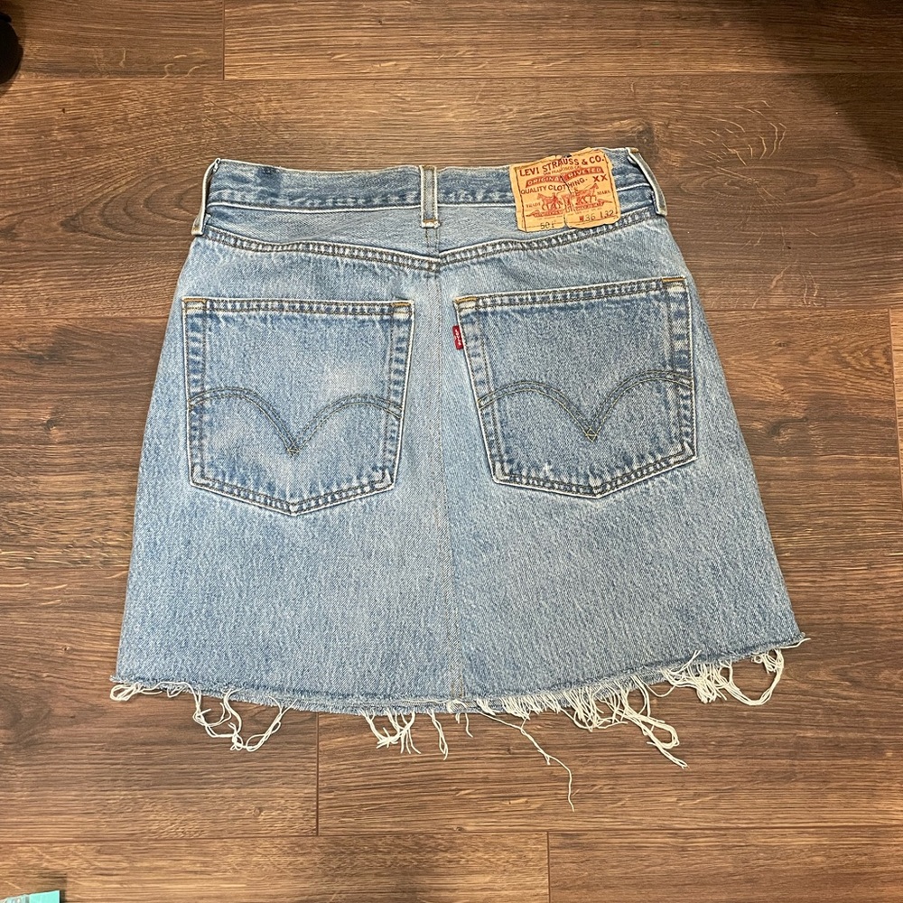 Vintage Levi’s denim mini skirt 24 25 XS